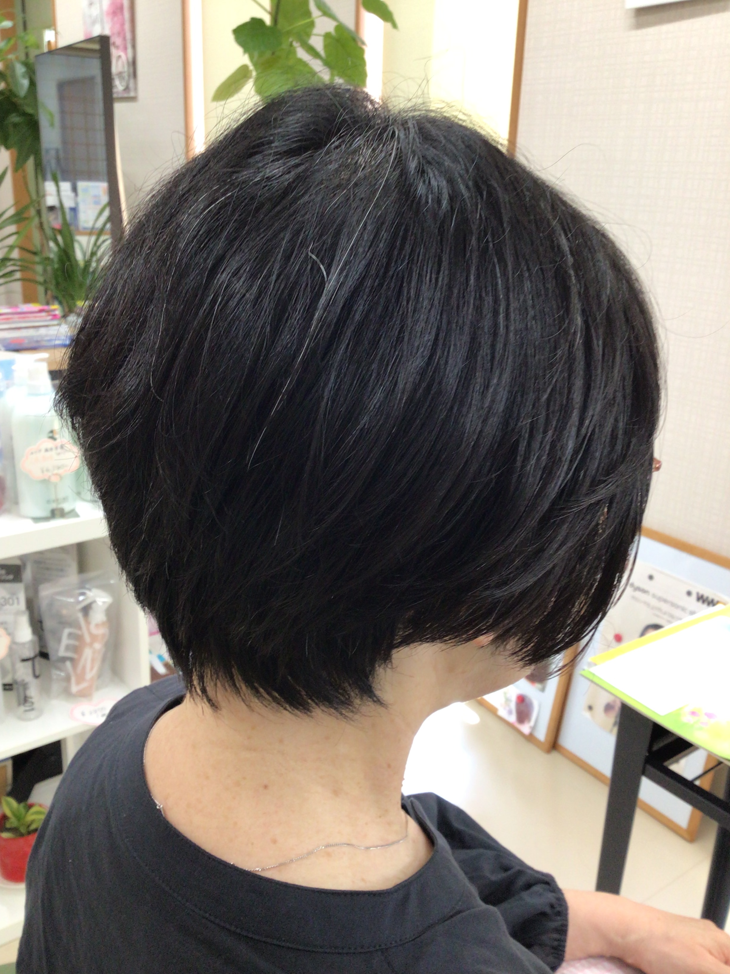くせ毛が落ち着く癖毛カットのキュビズムカット!